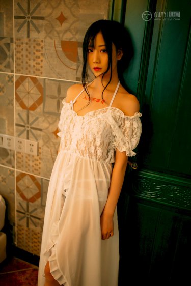 清纯美女校花被强j动态图